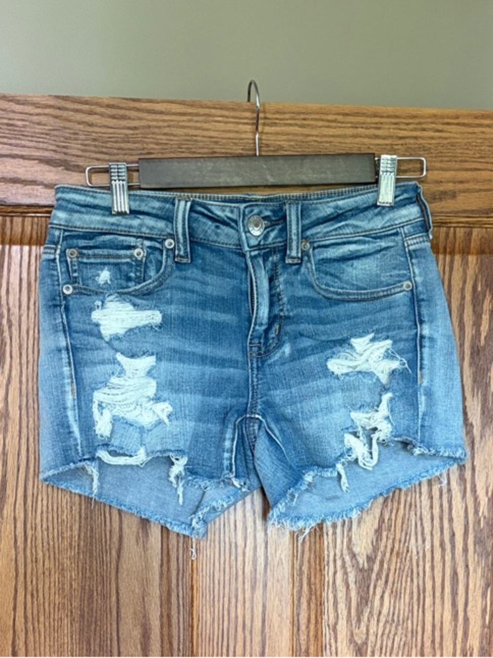 American Eagle Outfitters Distressed Blue Denim Jean Shorts Size 2